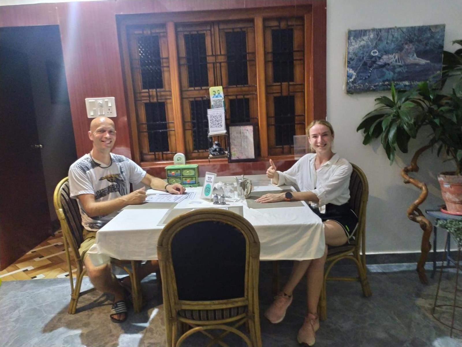 Khajuraho Glory Homestay ภายนอก รูปภาพ