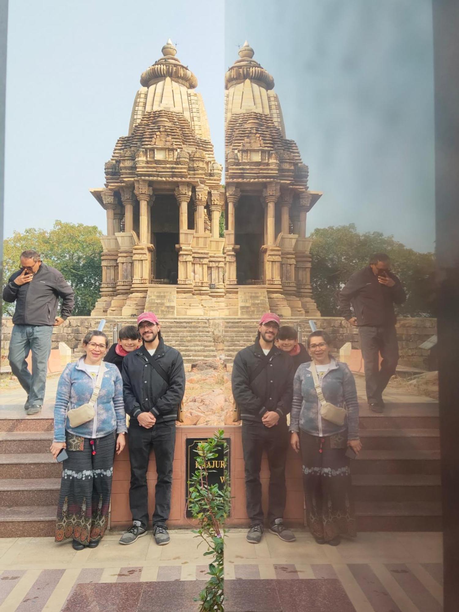 Khajuraho Glory Homestay ภายนอก รูปภาพ